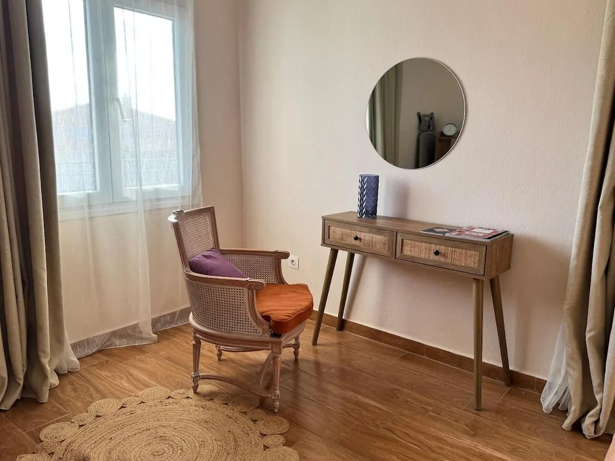 Stay At Nikiti - Apartment 2